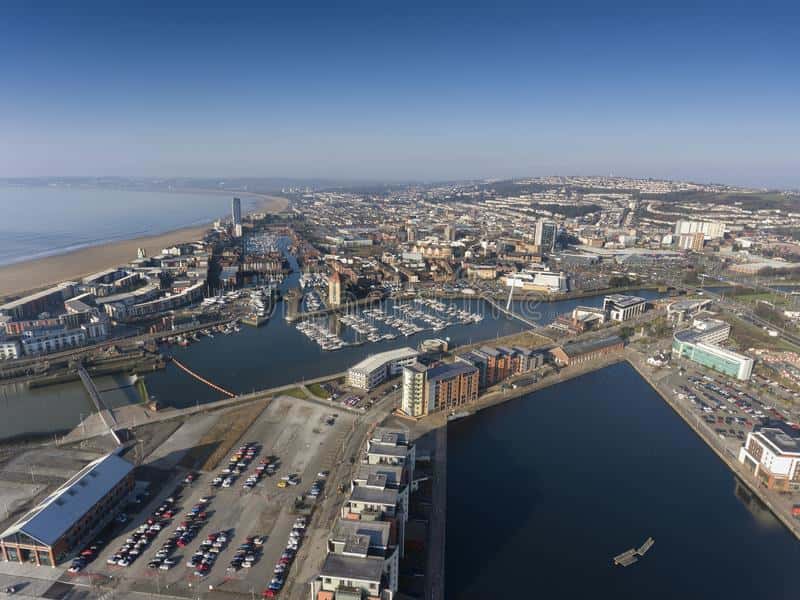 Serviced apartments Swansea marina