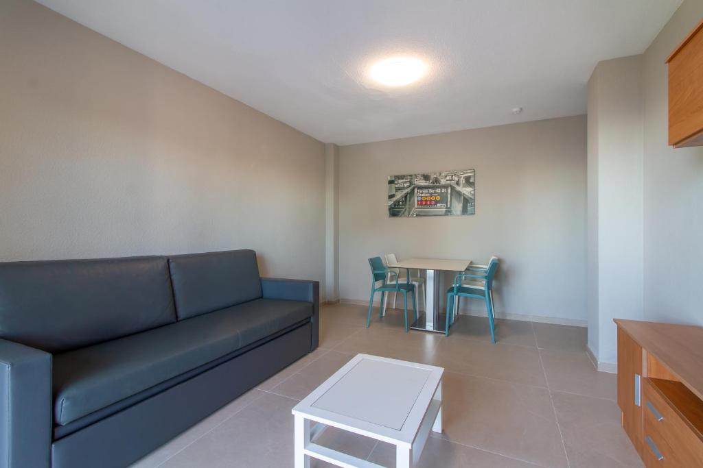 Apartamentos Michel 21