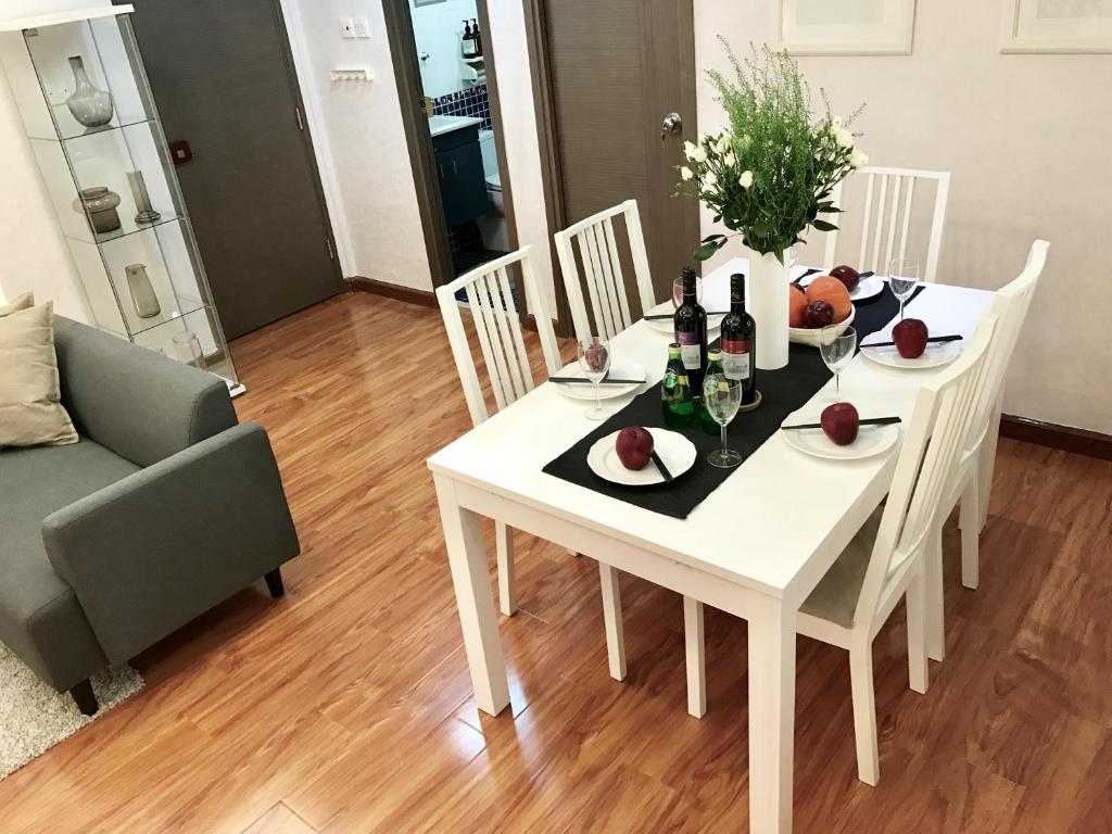 3 Bedrooms 1