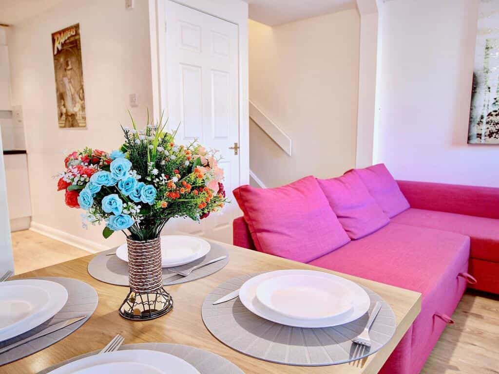 Alluring Apartment 1