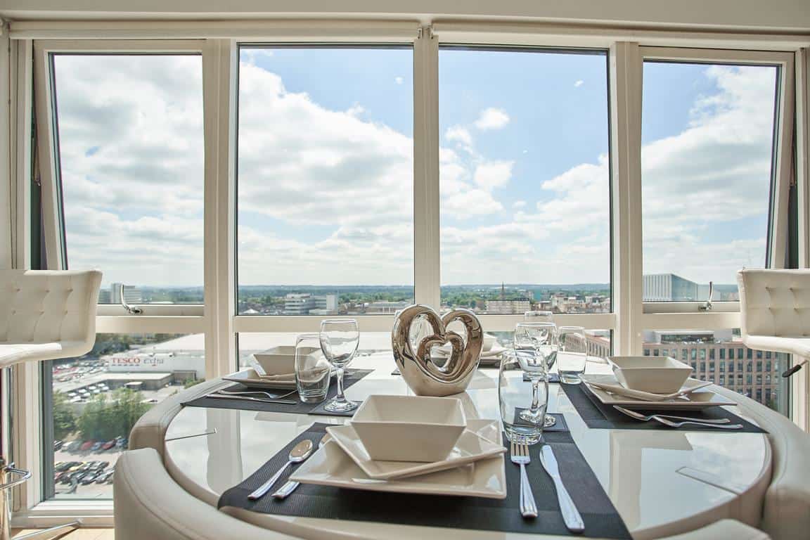 Luxury Two Bedroom Penthouse Apartment with Parking