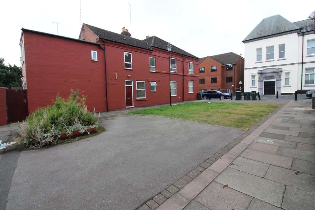 Colchester House -7-bed House in Coventry City Centre