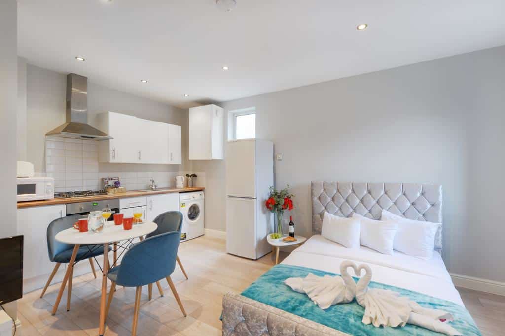 Coombe House 3
