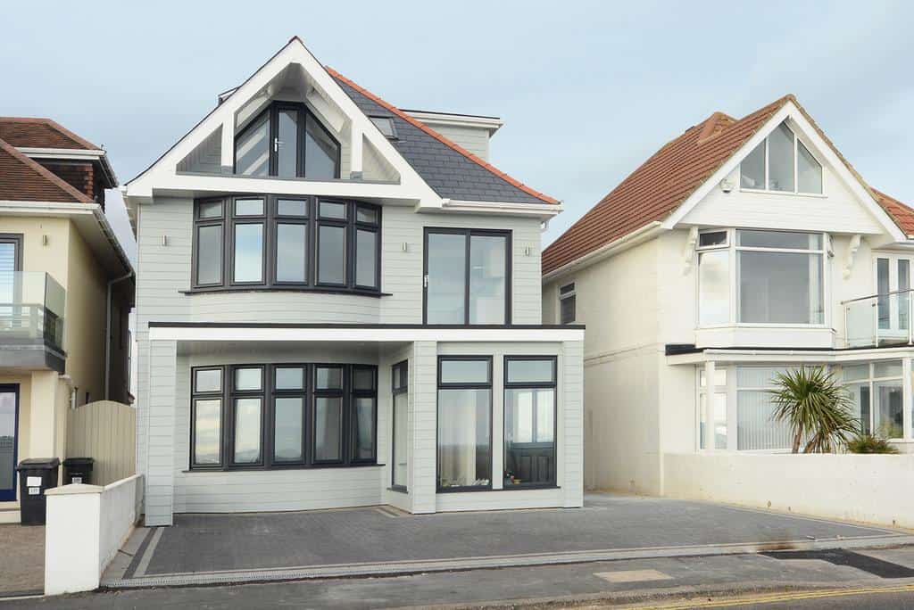  131a Southbourne Overcliff Drive