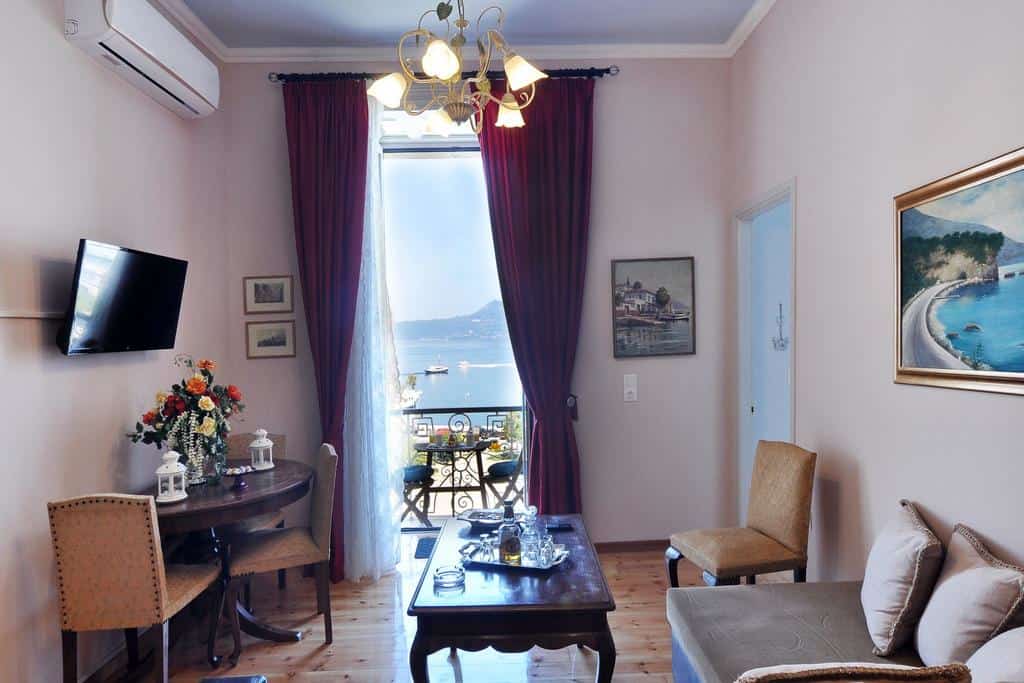 Anesis Apartment 4