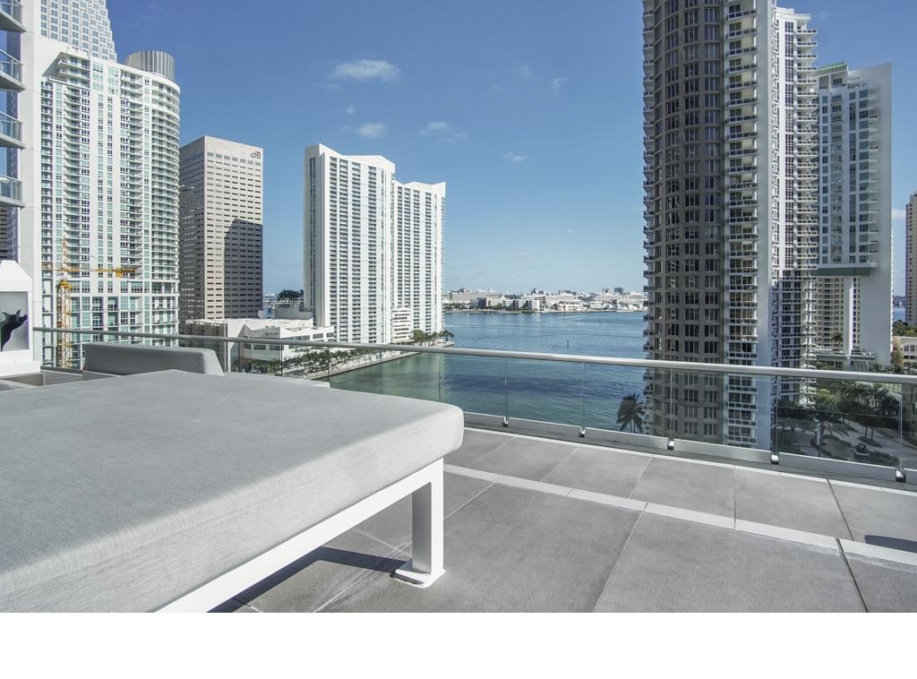NEW!!! W Brickell Miami- ICON DELUXE LOUNGE with 2 masters