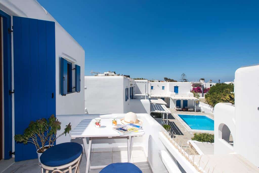  Olive Tree, Mykonos Town Apartment with Pool