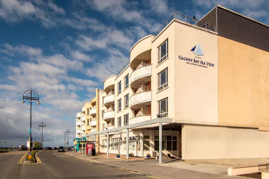 Galway Bay Sea View Apartments 