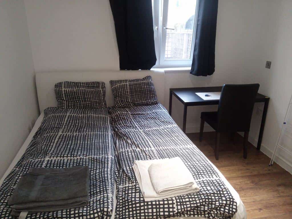 En Suite 1