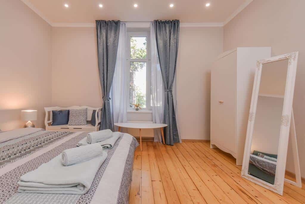 English Home 5