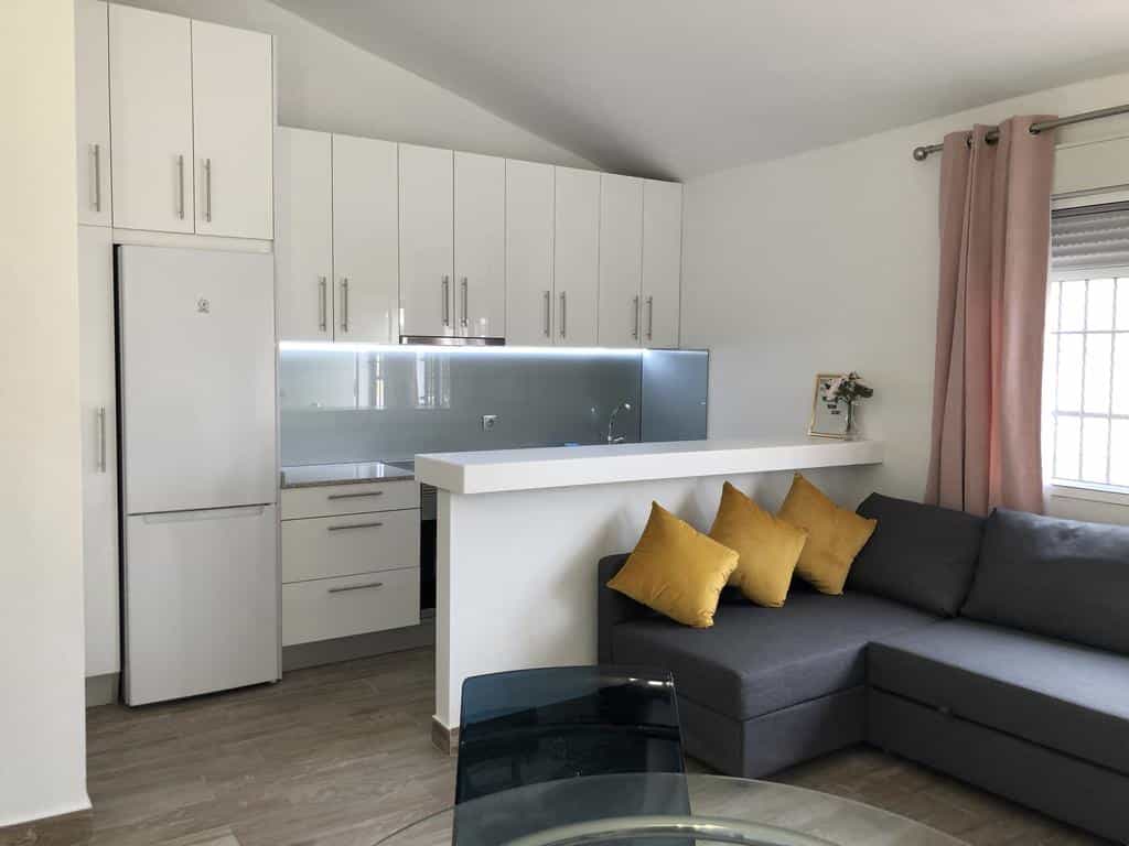 Apartment In 6