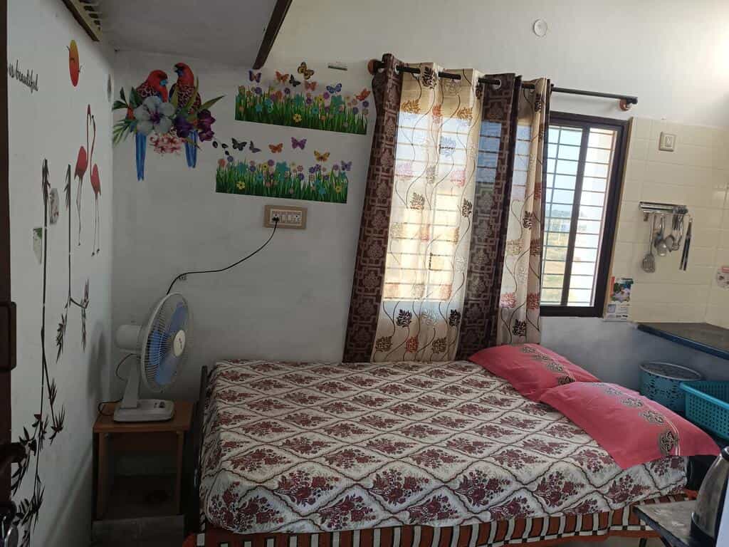 Artistic Room in Fresh, Pure Air & Sunlight,Twin Bed with Kitchen Facilities!