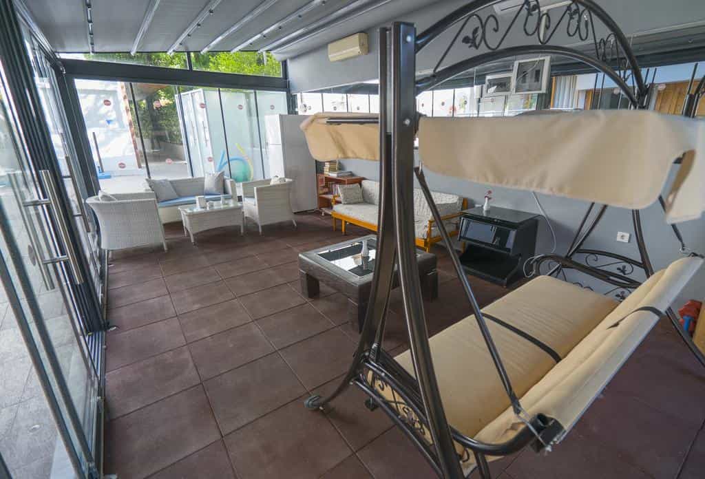 Arya Hotel 5