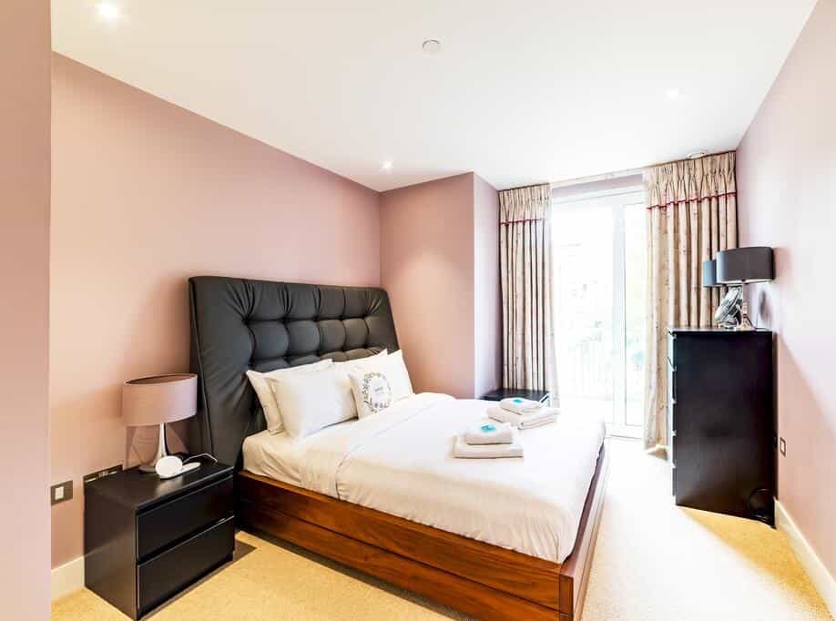 Central Ave Stunning Two Bedrooms Apt in a Secure Riverside Development