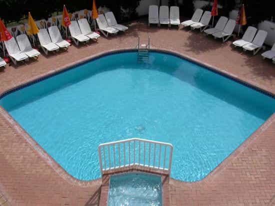 Courtyard 4 4