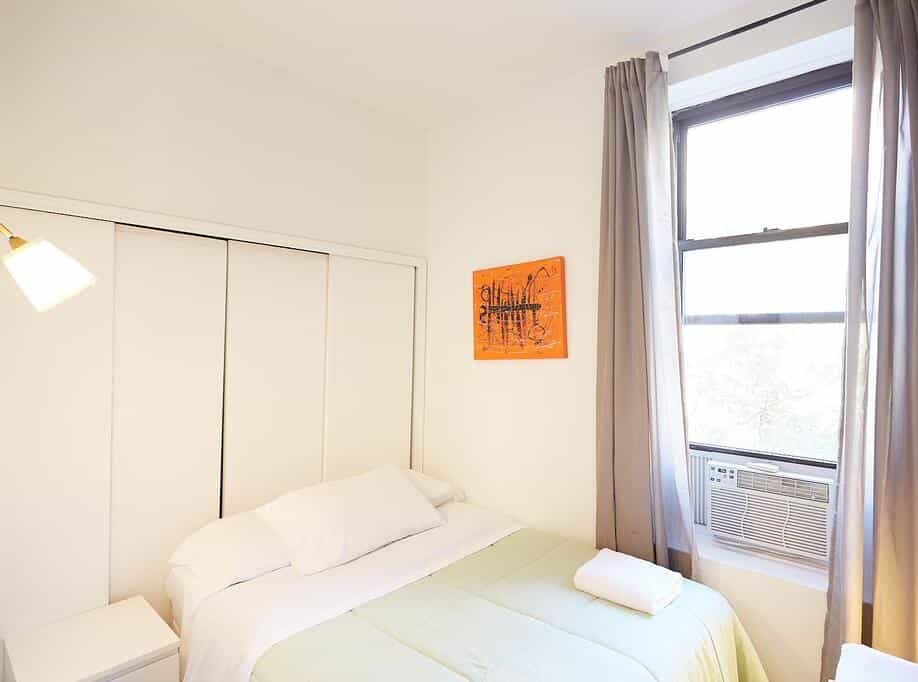 Cozy Two Bed Apt in Murray Hill
