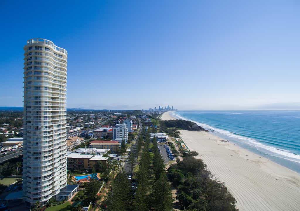 Burleigh Surf Apartments 