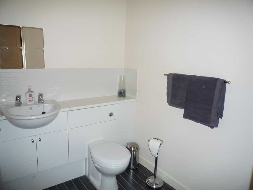 Paisley Central 4