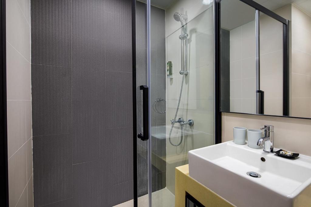 Citadines Ashley 4