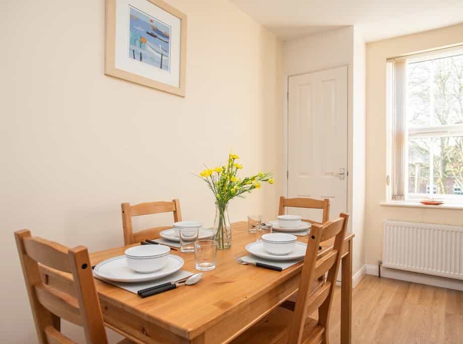Cowley Spacious Flat with Parking, Oxford 