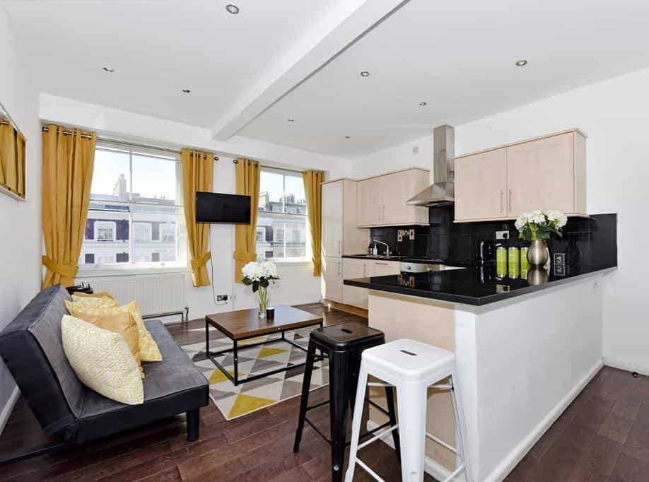 Cromwell Road fully furnished apartment sleeps 5