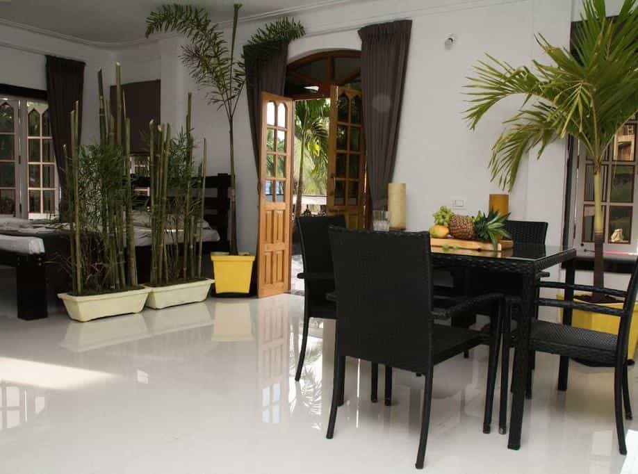 Living hall and dining area at Double V Mandrem Apartment in Goa