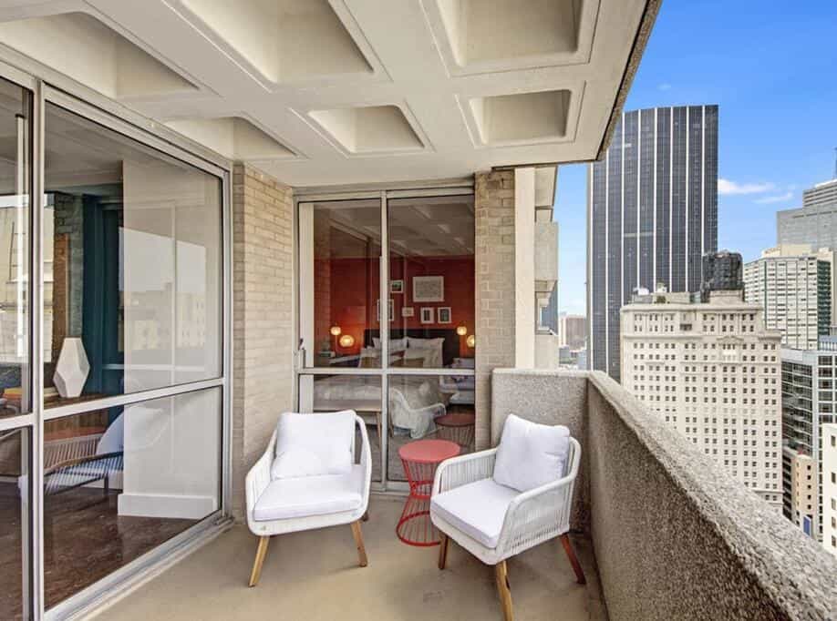 Downtown Dallas Luxury Suites by Barsala
