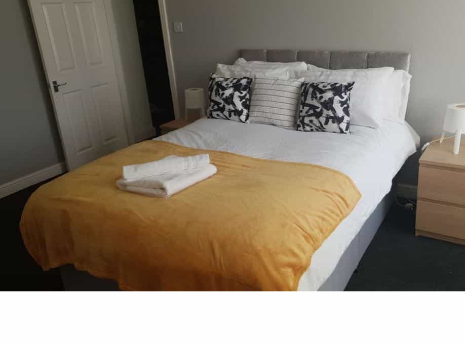 Gateshead's Hidden Gem Amethyst 3 Bedroom Apartment Sleeps 6 Guests