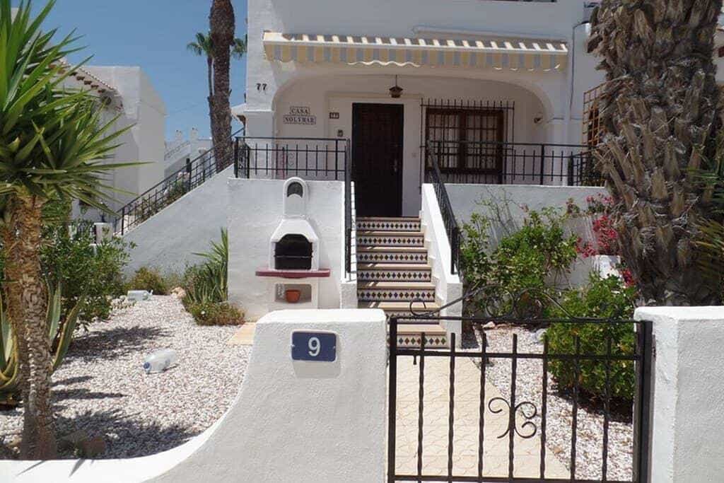 Lovely ground floor 2 bed apartment in the peaceful area of Verdemar