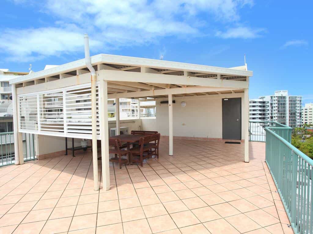 Harbour View 9 Bright and Beachy Three Bedroom Apartment with Private Rooftop