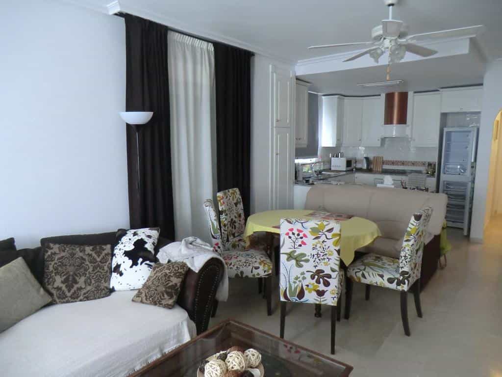 Casas Holiday 1