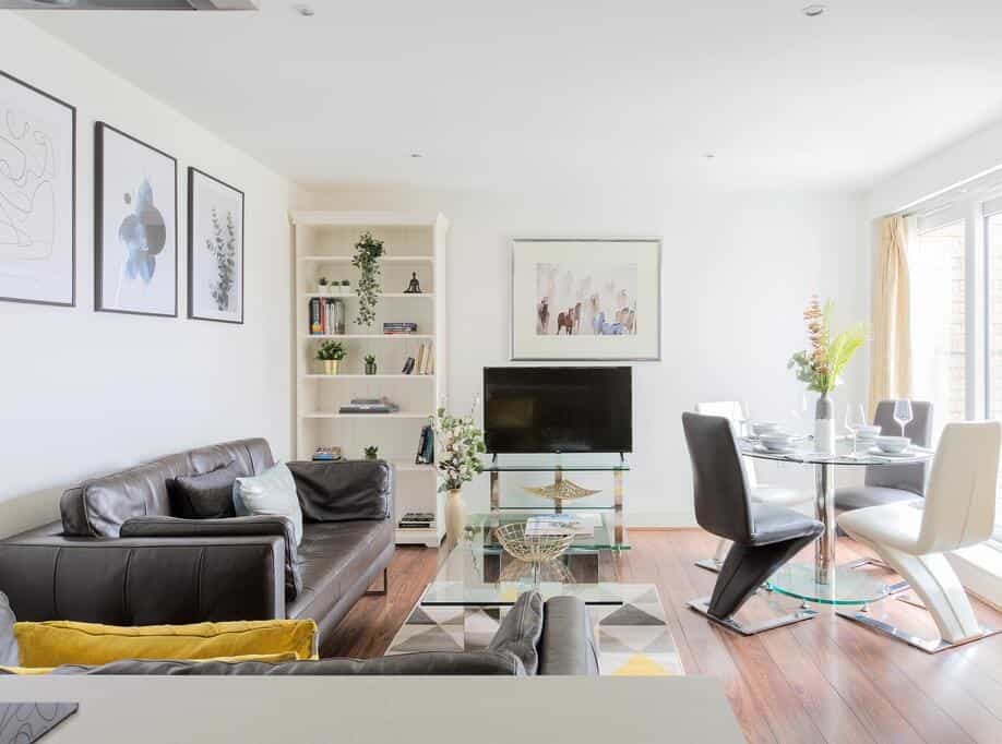 Hostellar - Modern flat in West London - Zone 2 