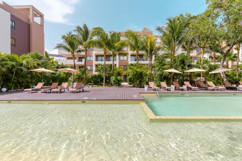 Condo Jade 1