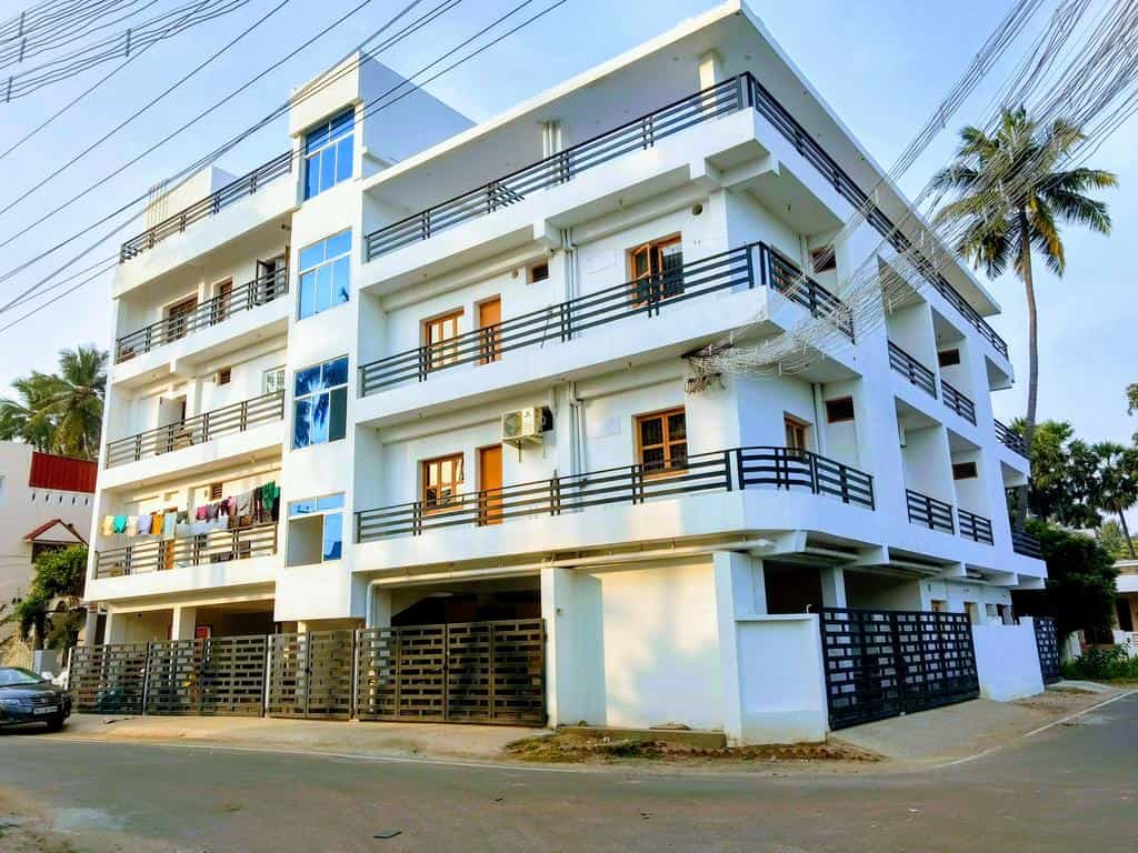 Keerthi Arthi Apartment