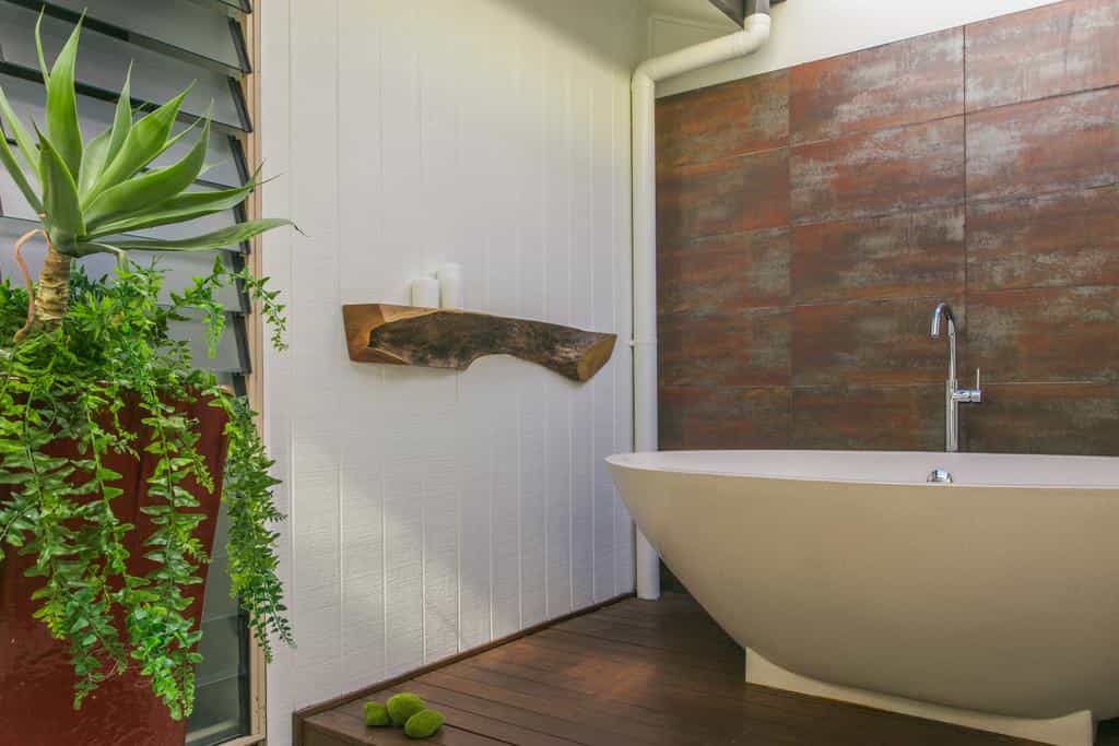 Byron Lakeside 3