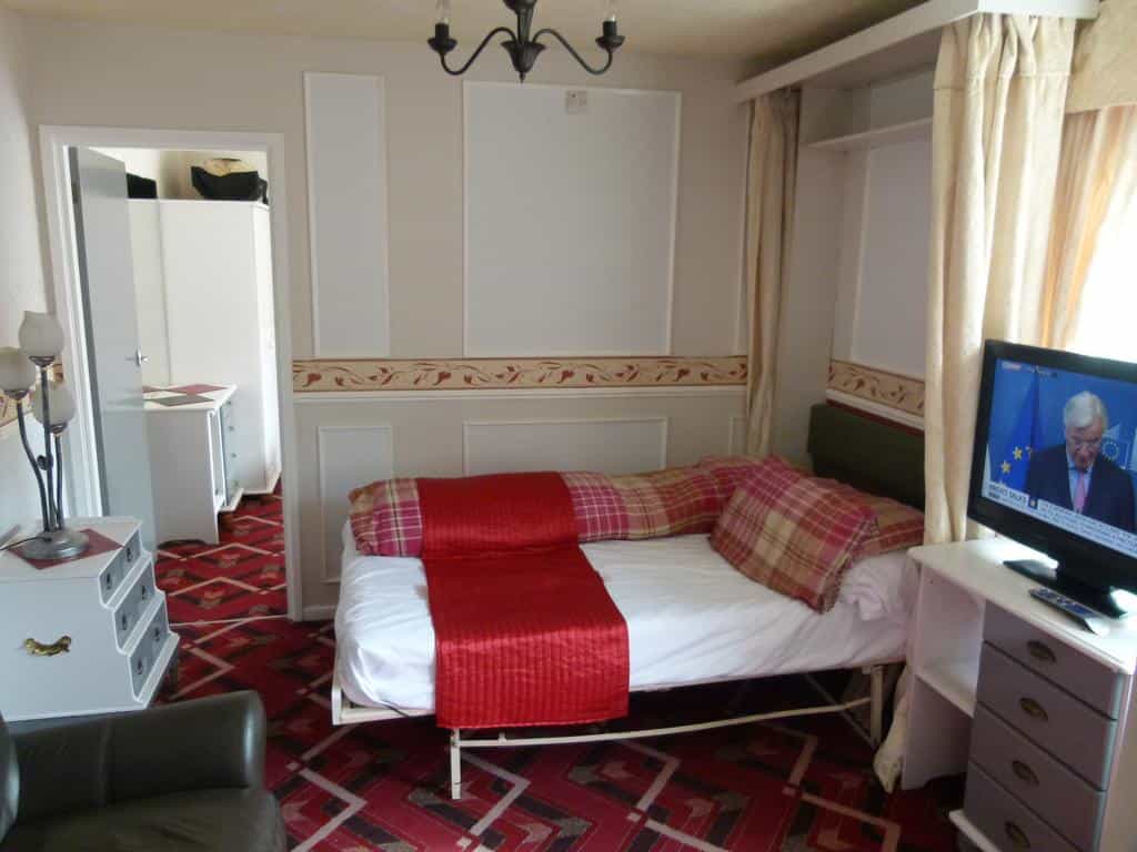 Lancaster Apartments 4