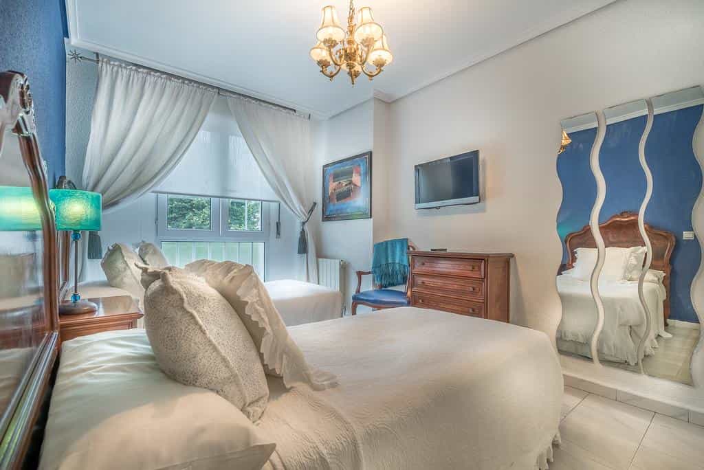 Apartamentos Las 5