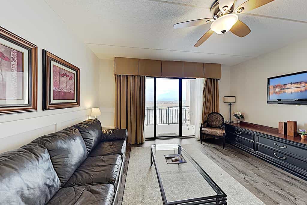 New Listing! Lovely Riverfront Condo w/ Balcony condo