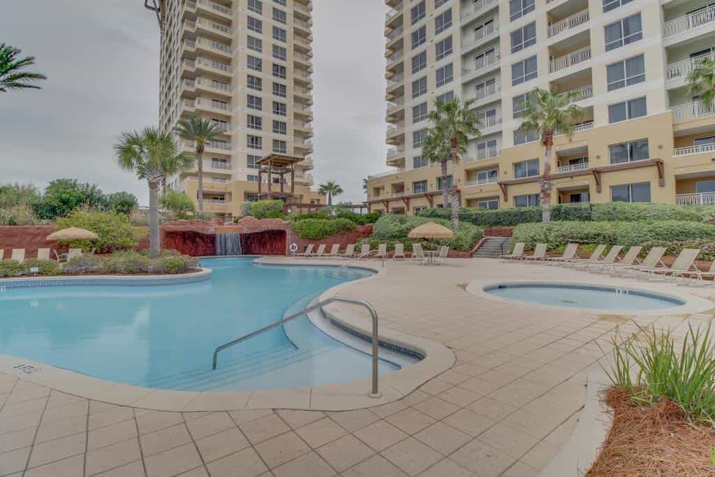 Luau Condos 1