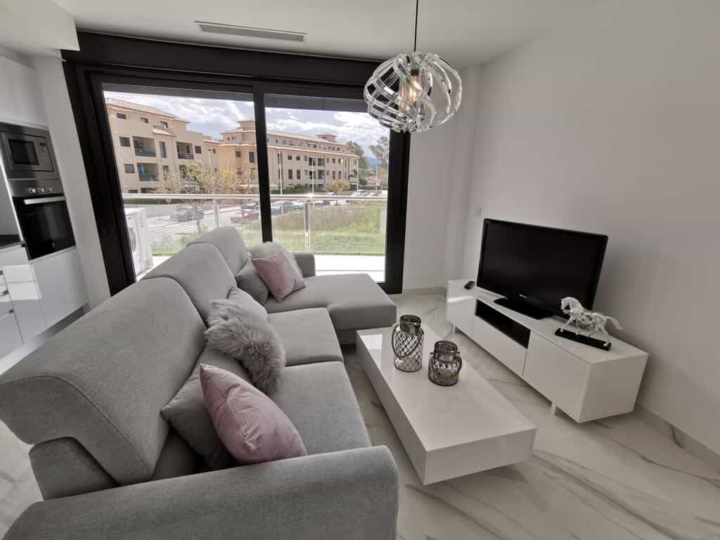 Luxury Apartment 5