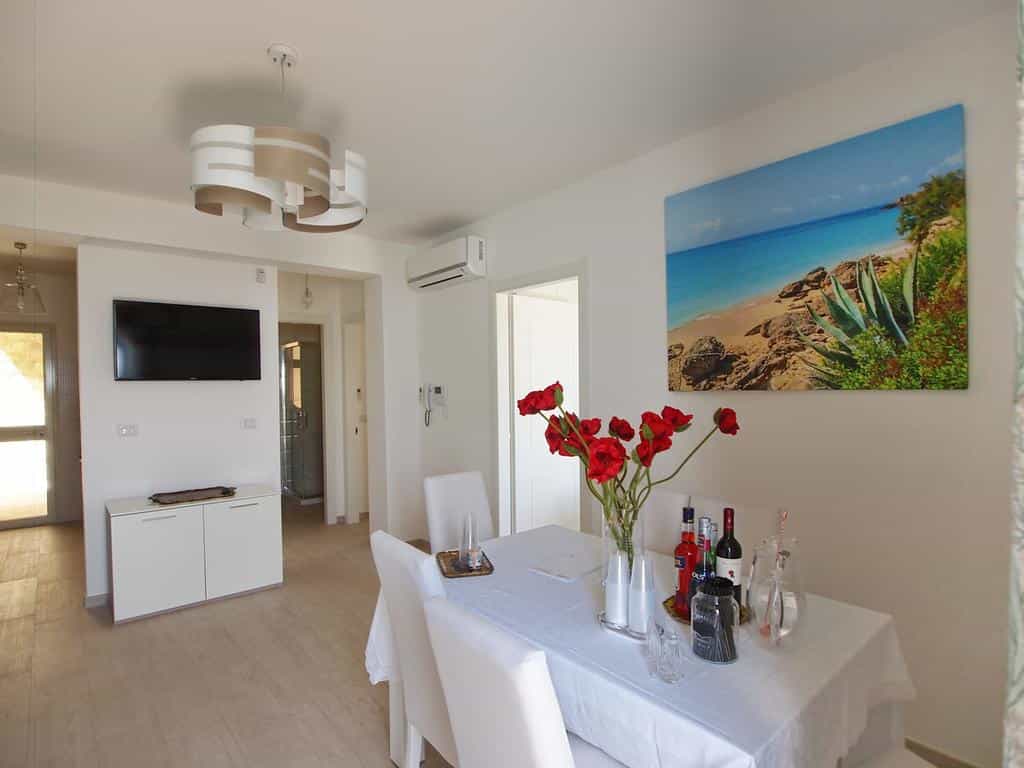 Taormina Apartment 2