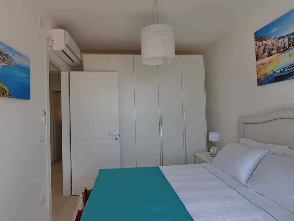 Taormina Apartment 3