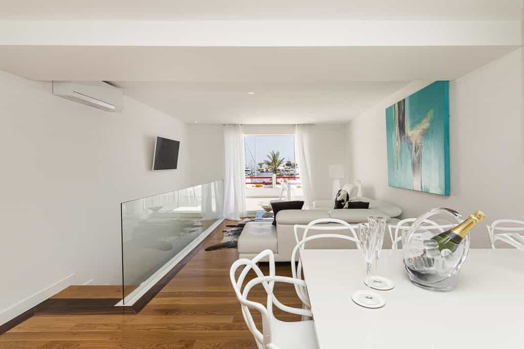 SV12 - Prestigious TWO bedrooms apartment with Vilamoura marina view