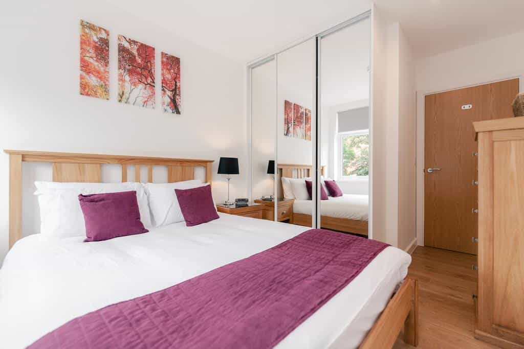 Roomspace Serviced 6