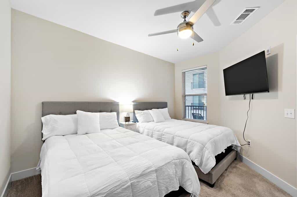 Skylinedowntownsleeps 8king 2