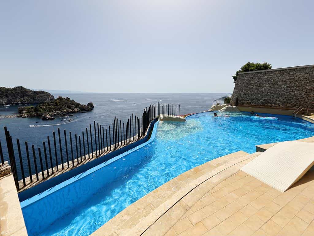 Taormina Apartment Sleeps 8 Pool Air Con WiFi