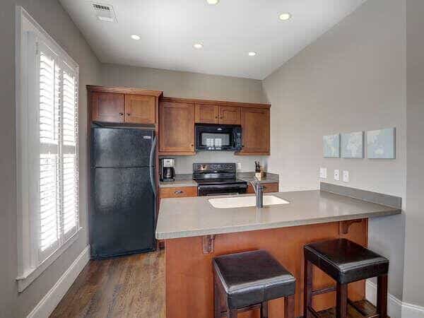 Southern Elegance 4