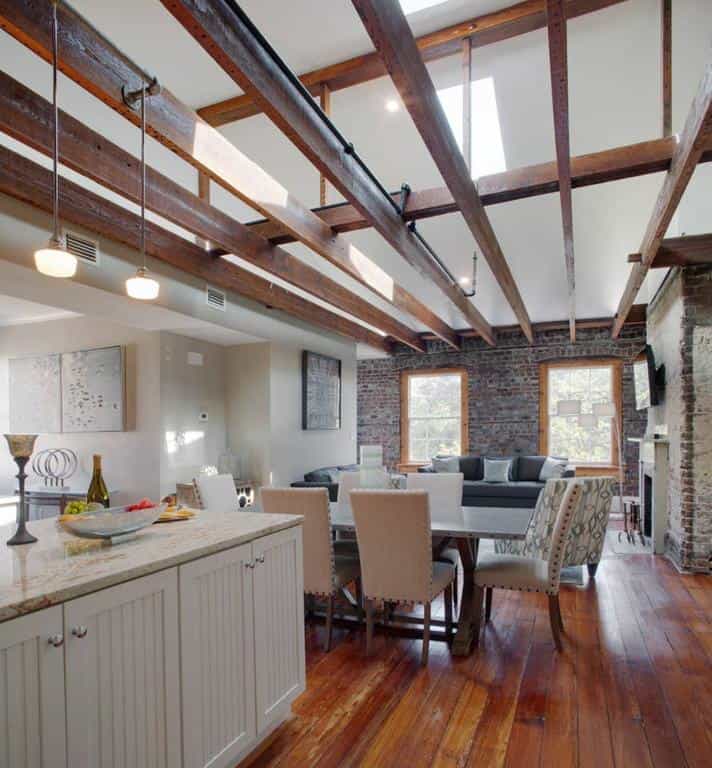 Sprawling Penthouse 6