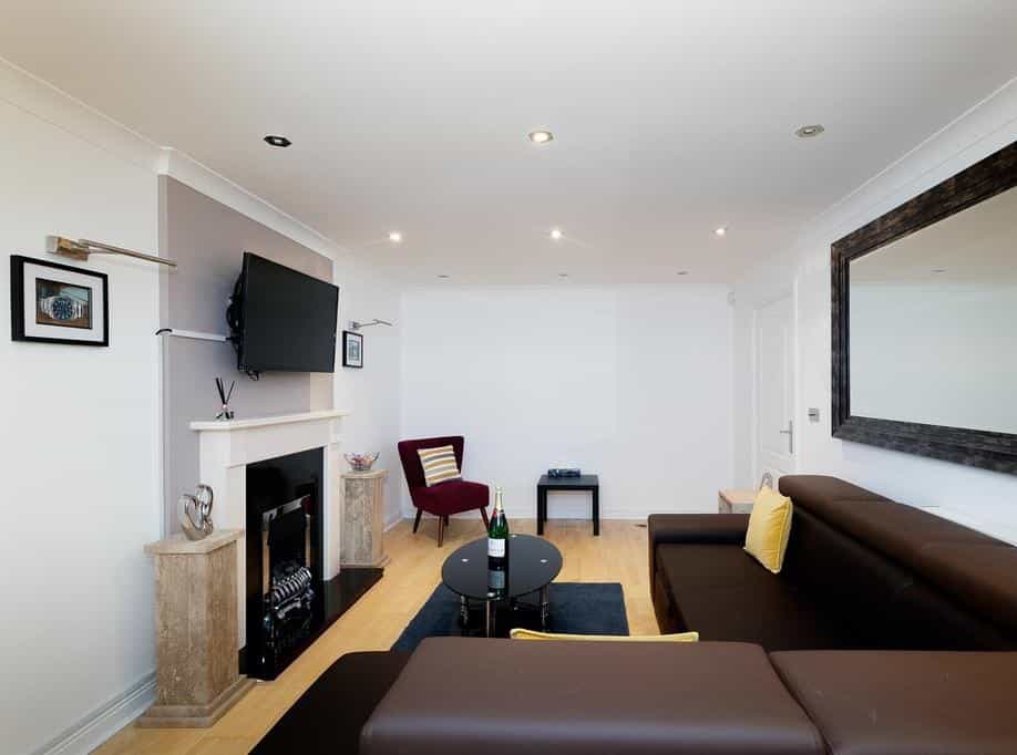 Leeds Townhouse Apartments 7 Beds in 4 Bedrooms