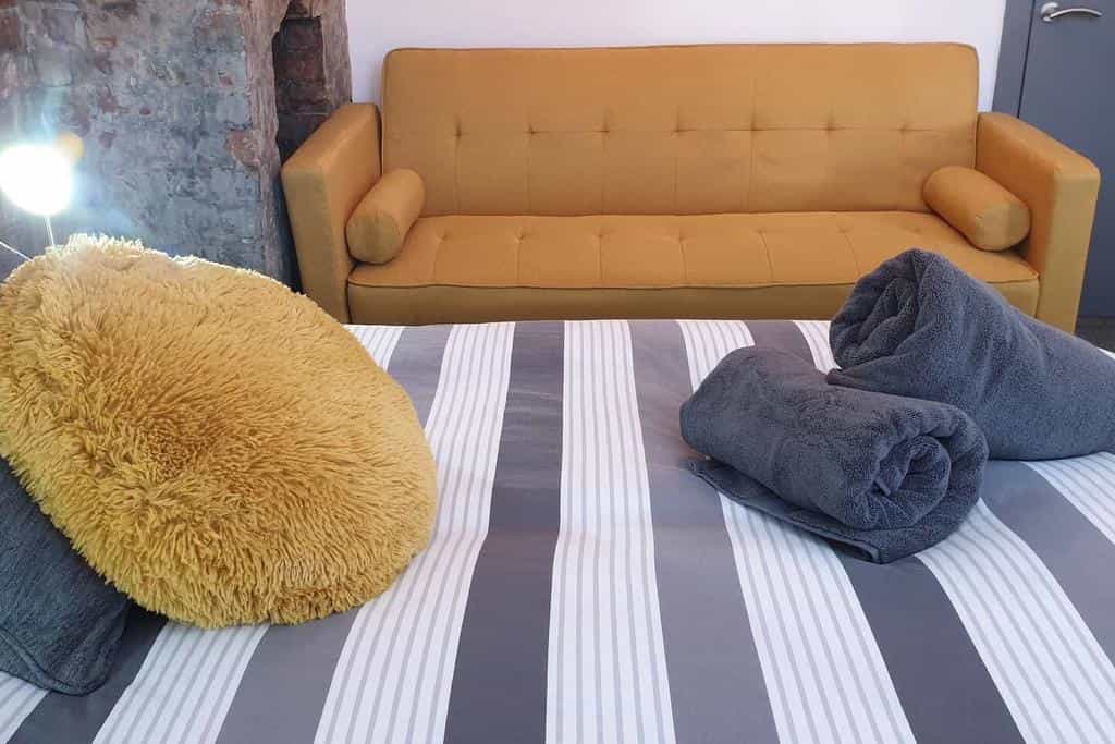 Urban Apartment 4
